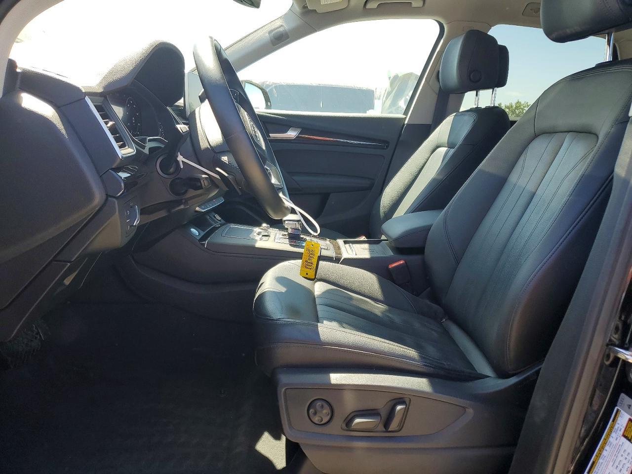 2020 Audi Q5 E Premium Plus - Image 7