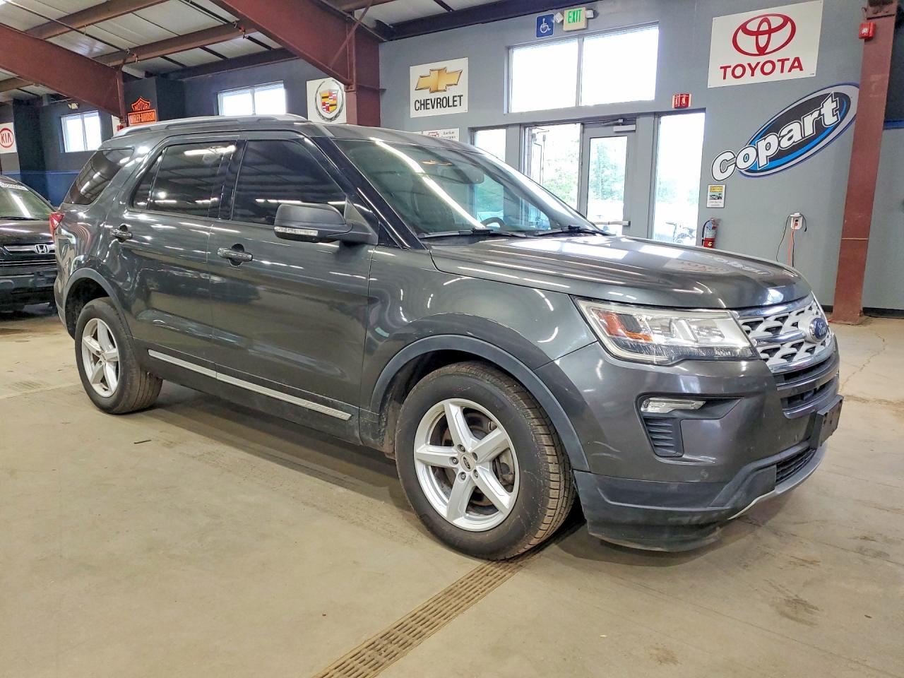 2019 Ford Explorer Xlt - Фото 4