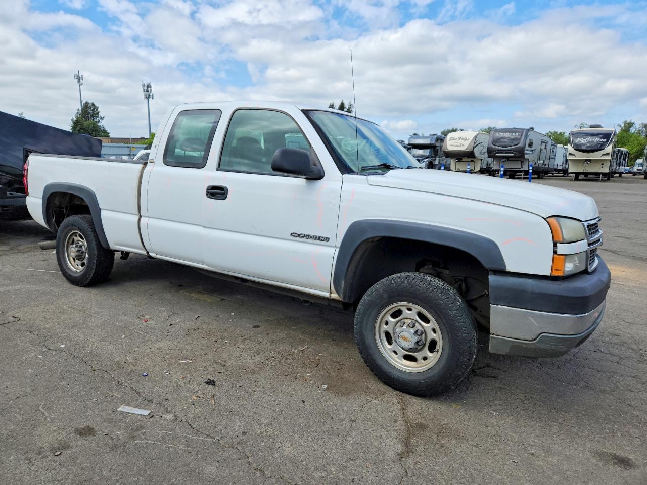 2005 Chevrolet Silverado C2500 Heavy Duty - Фото 4