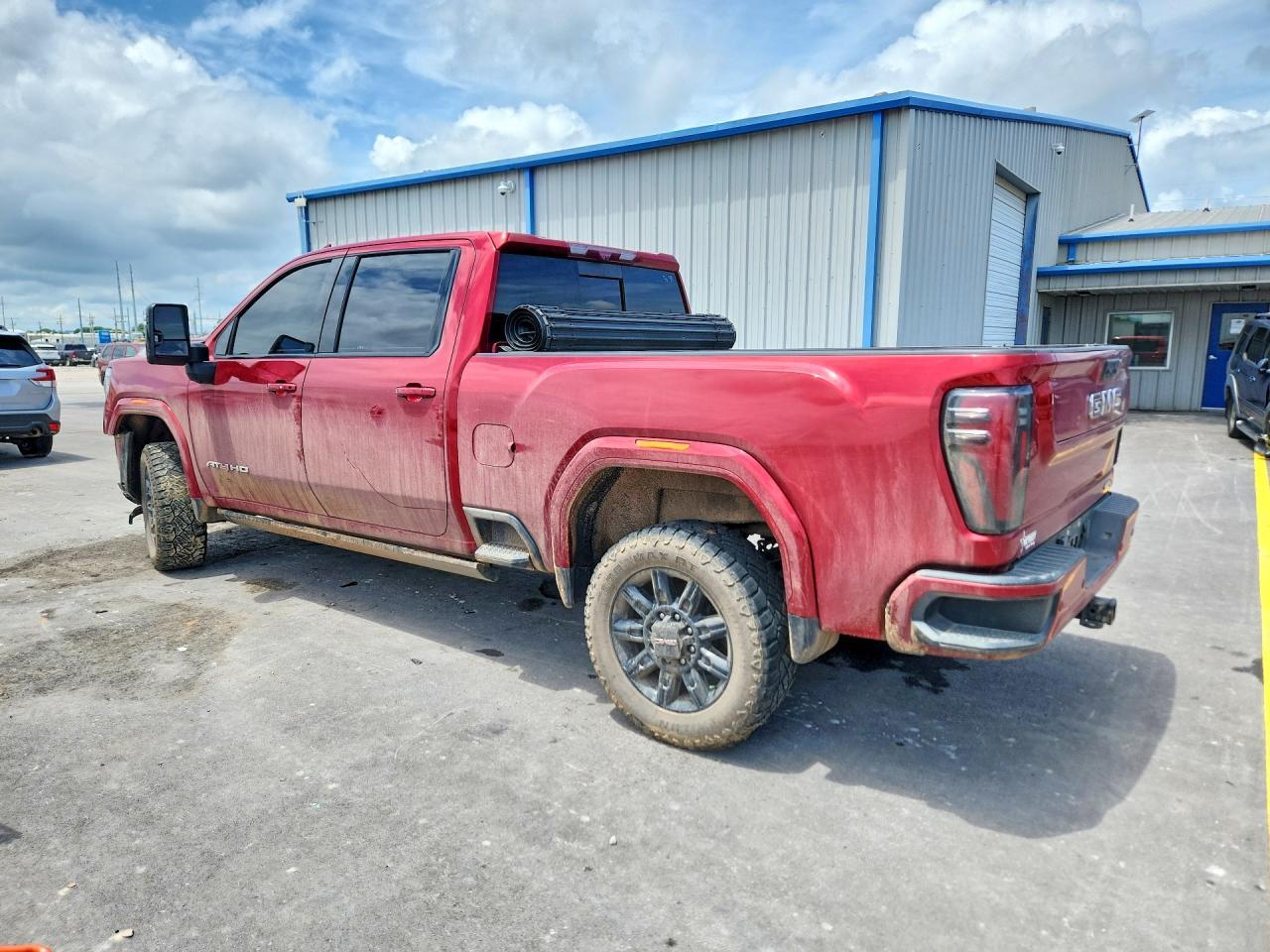 2024 GMC Sierra K2500 At4 - Image 2