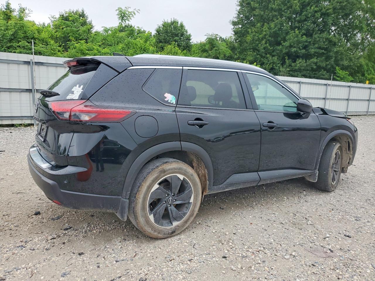 2025 Nissan Rogue Sv - Image 3