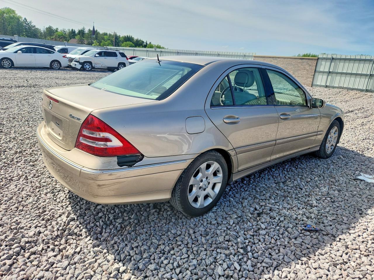 2005 Mercedes-Benz C 240 4Matic - Фото 3