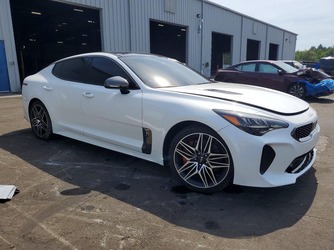 2022 Kia Stinger Gt1 - Фото 4