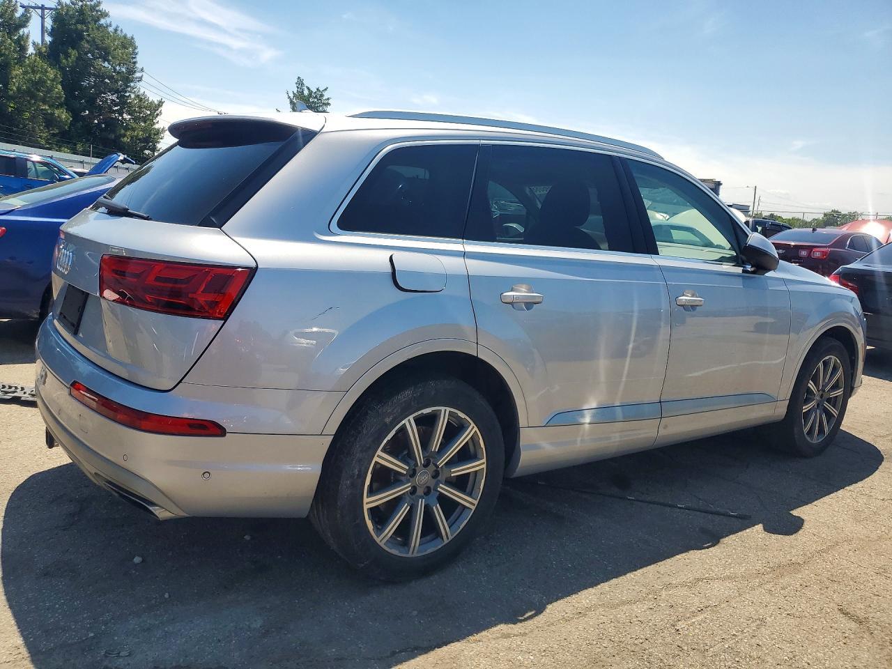 2019 Audi Q7 Premium Plus - Image 3