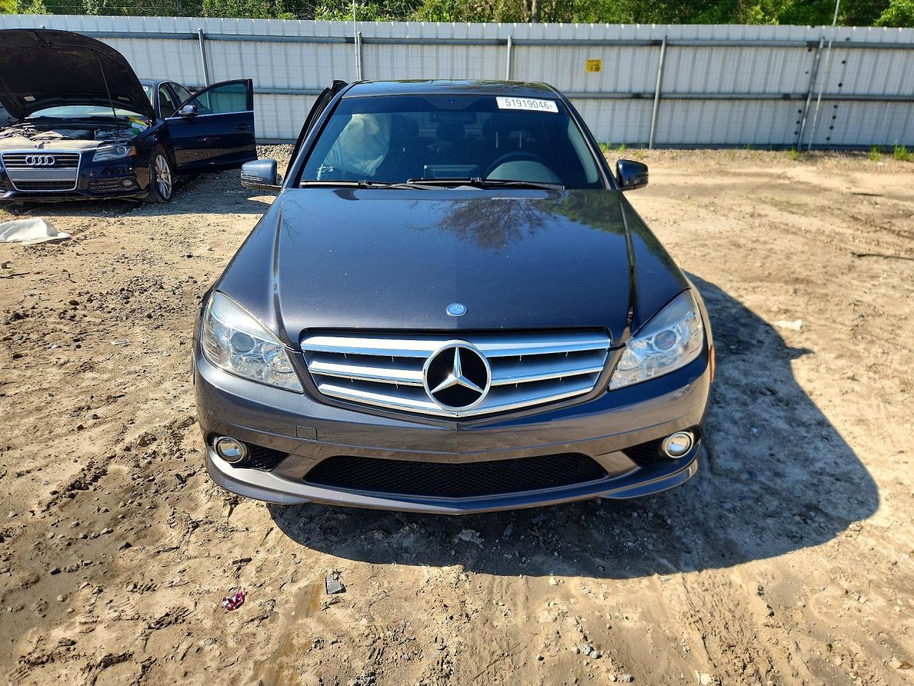 2010 Mercedes-Benz C 300 - Фото 5