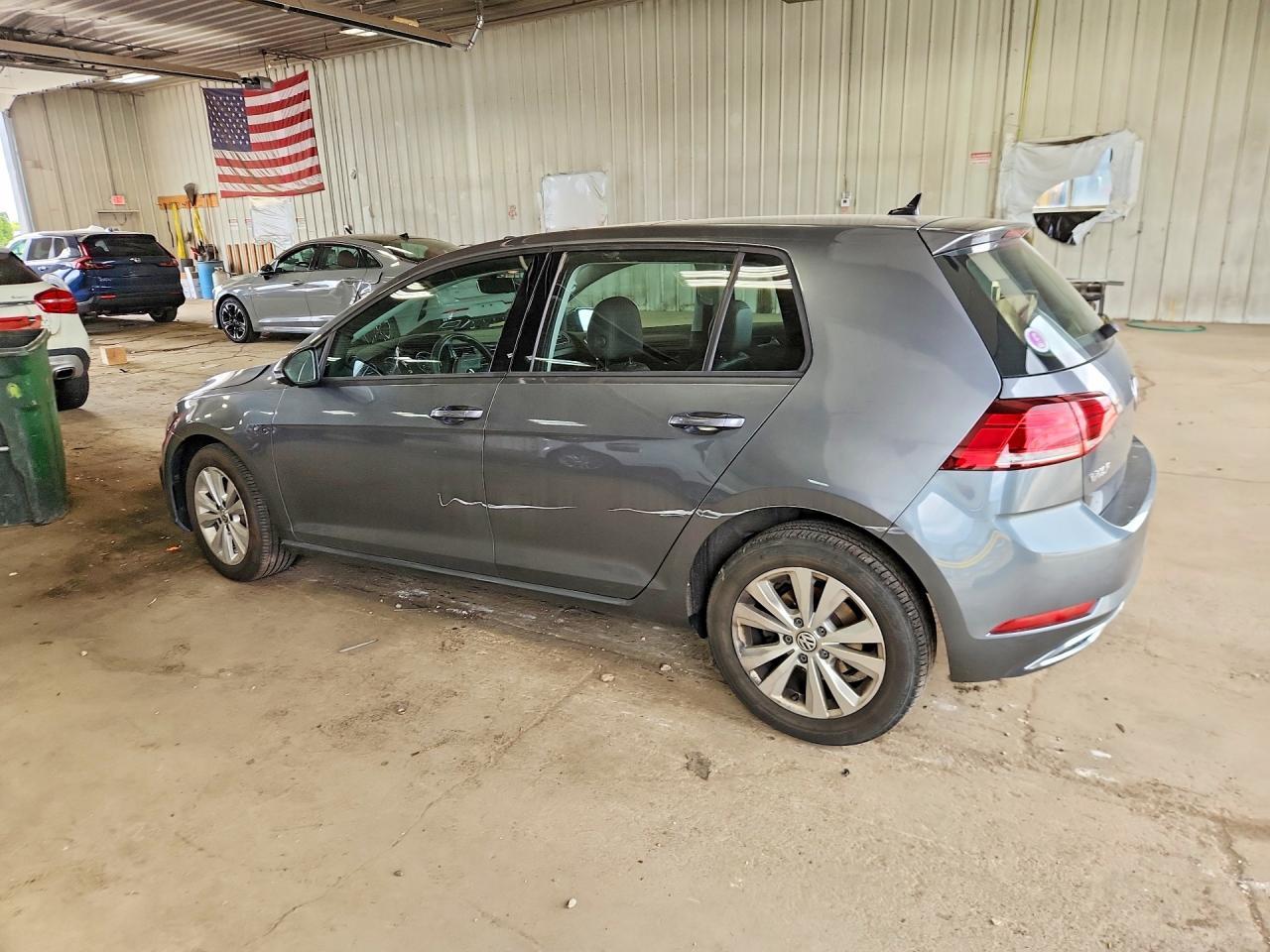 2021 Volkswagen Golf - Image 2