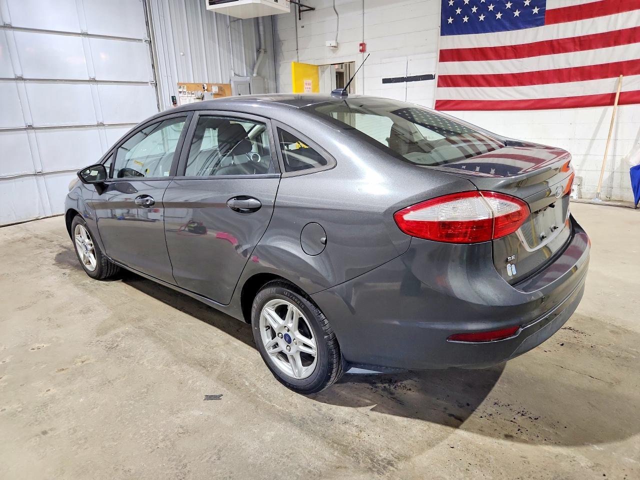 2017 Ford Fiesta Se - Image 2
