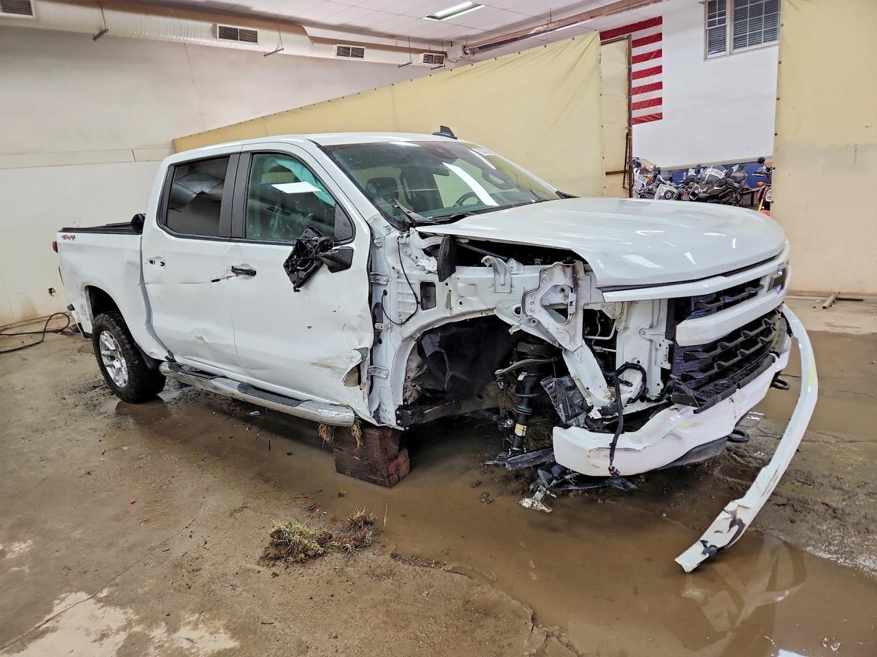 2023 Chevrolet Silverado K1500 Rst - Фото 4