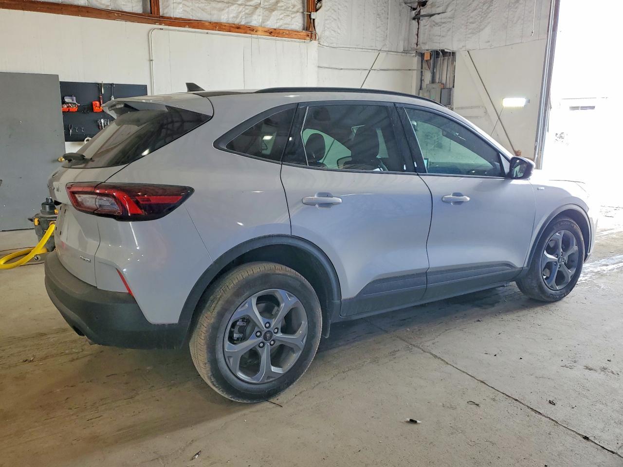 2025 Ford Escape St Line - Фото 3