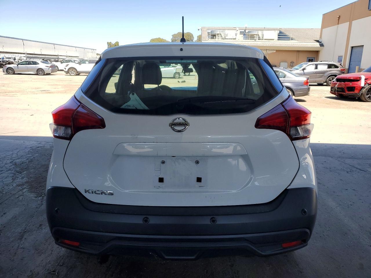 2020 Nissan Kicks S - Image 6