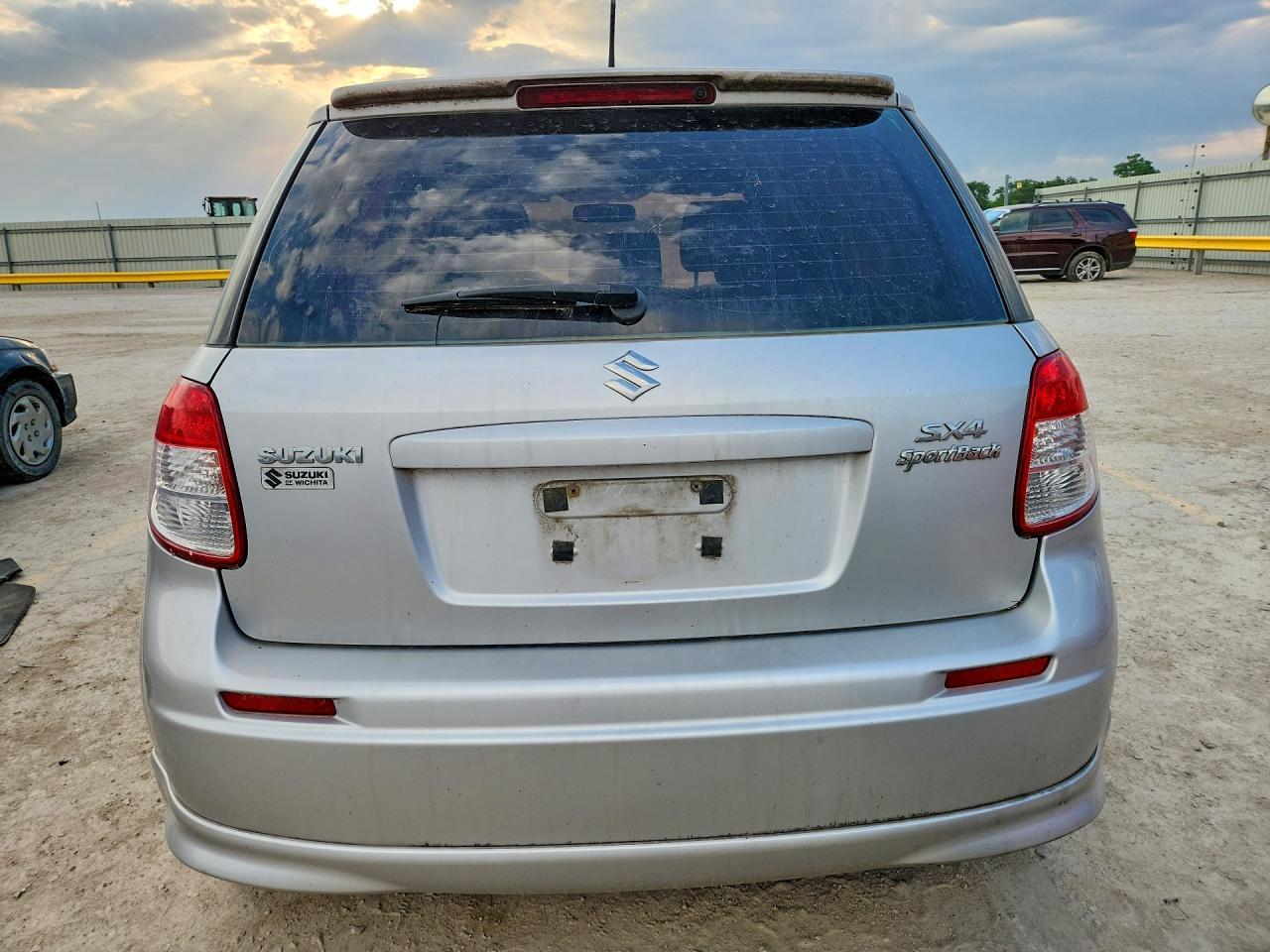 2012 Suzuki Sx4 - Image 6