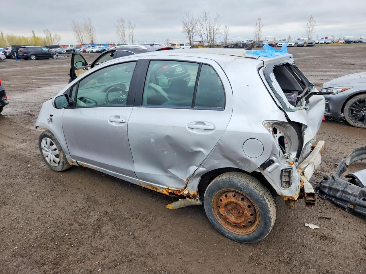 2007 Toyota Yaris Base - Image 2