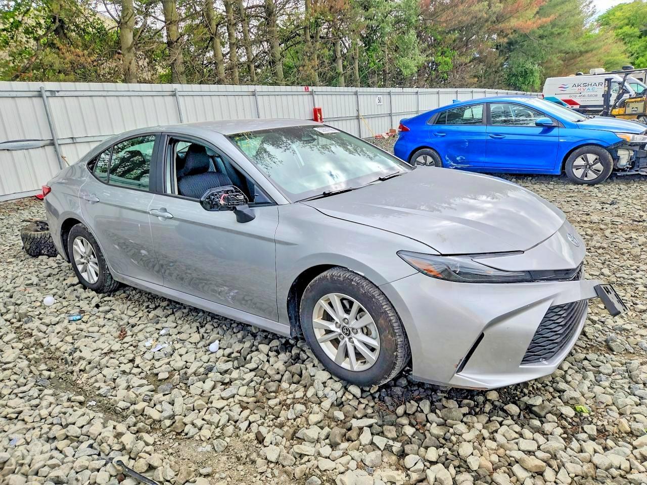 2025 Toyota Camry Le - Фото 4