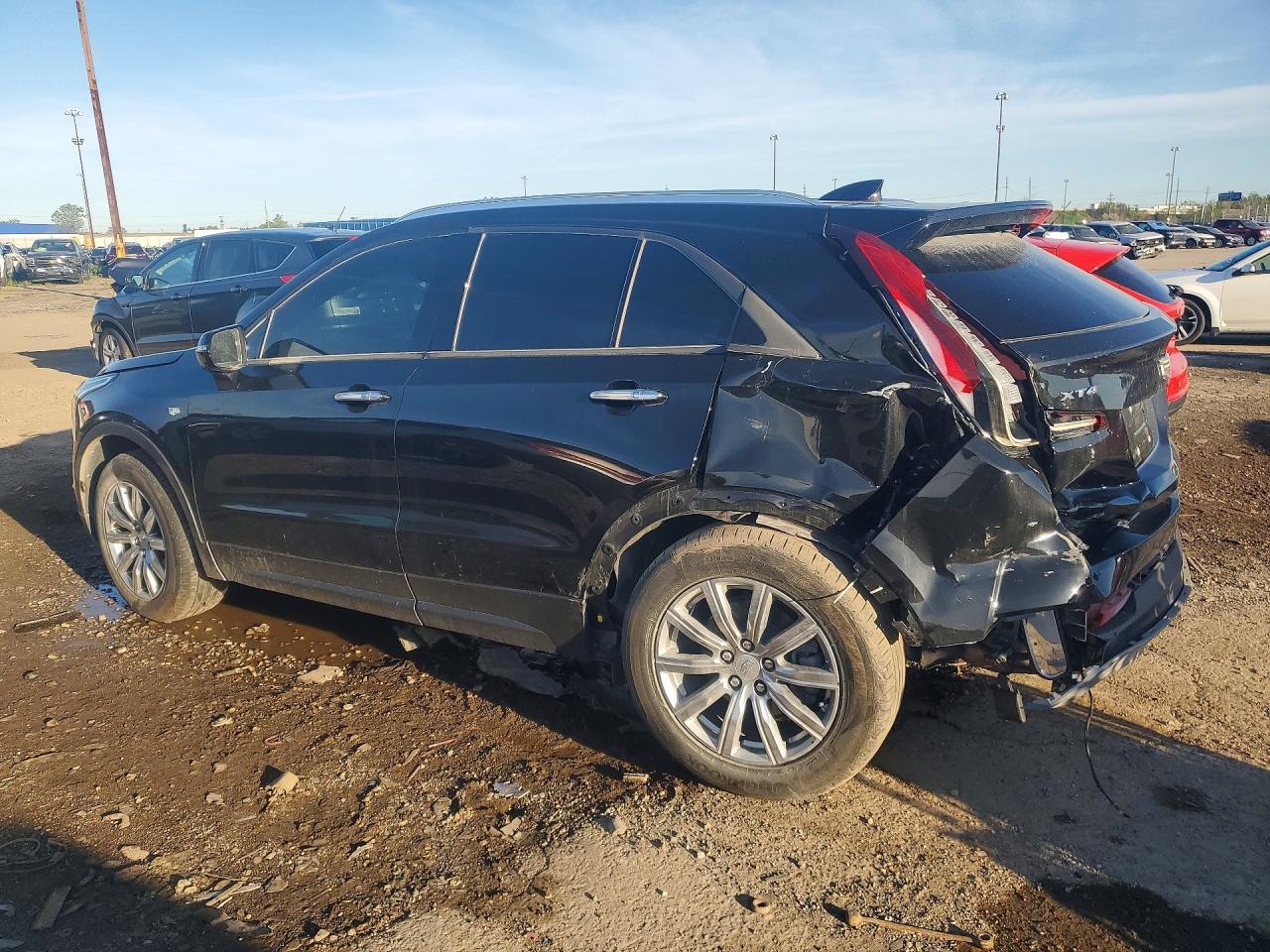 2023 Cadillac Xt4 Premium Luxury - Фото 2