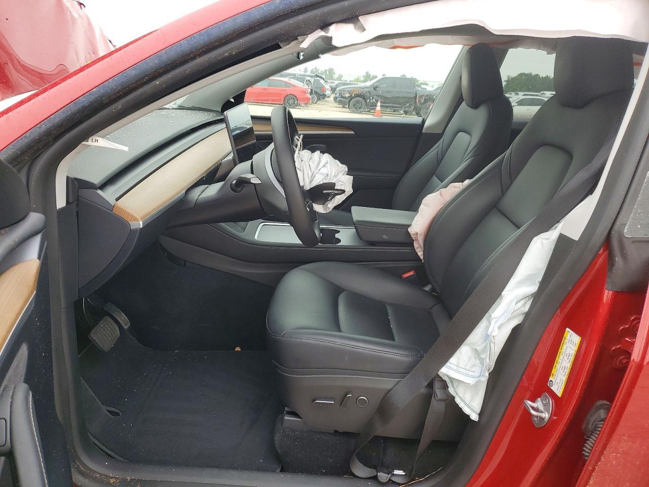 2023 Tesla Model Y - Image 7