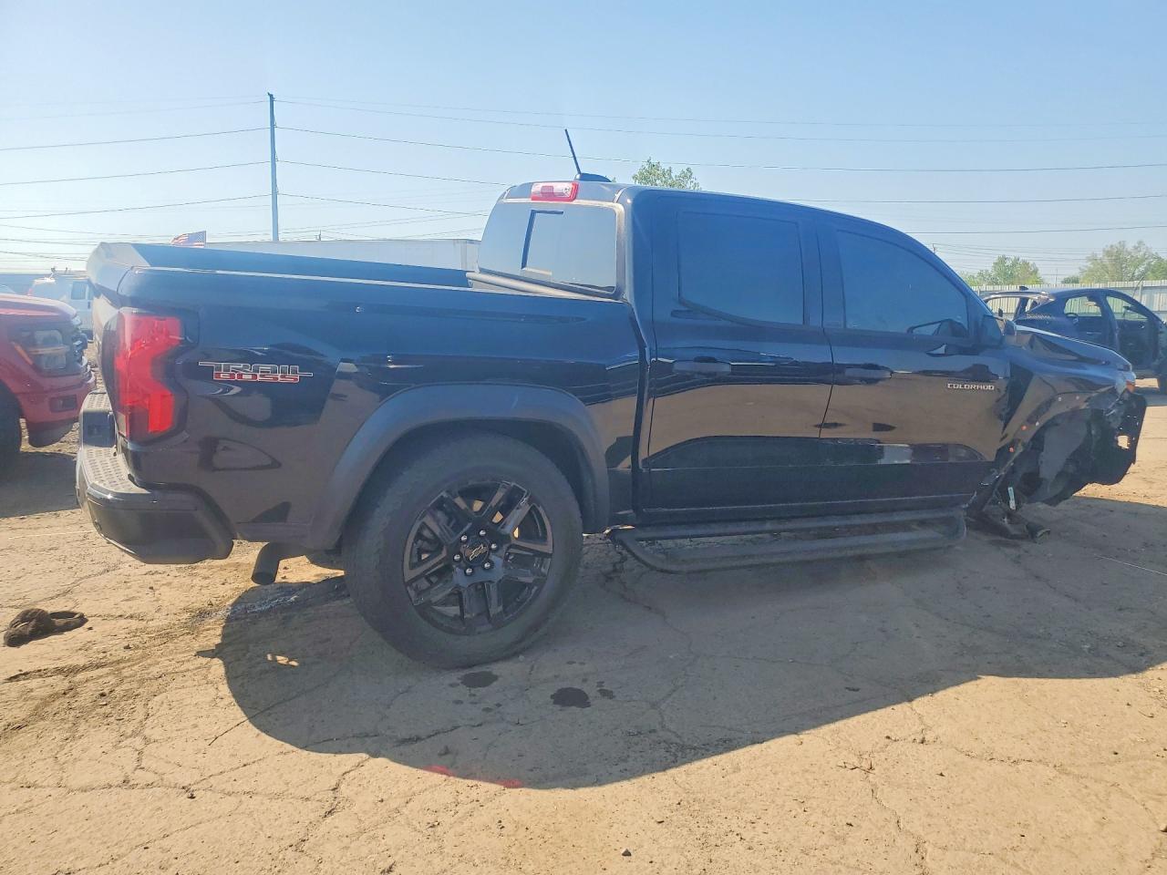 2024 Chevrolet Colorado Trail Boss - Image 3