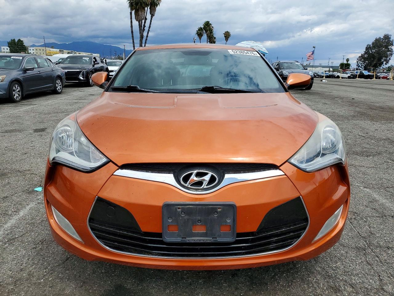 2013 Hyundai Veloster Base - Фото 5