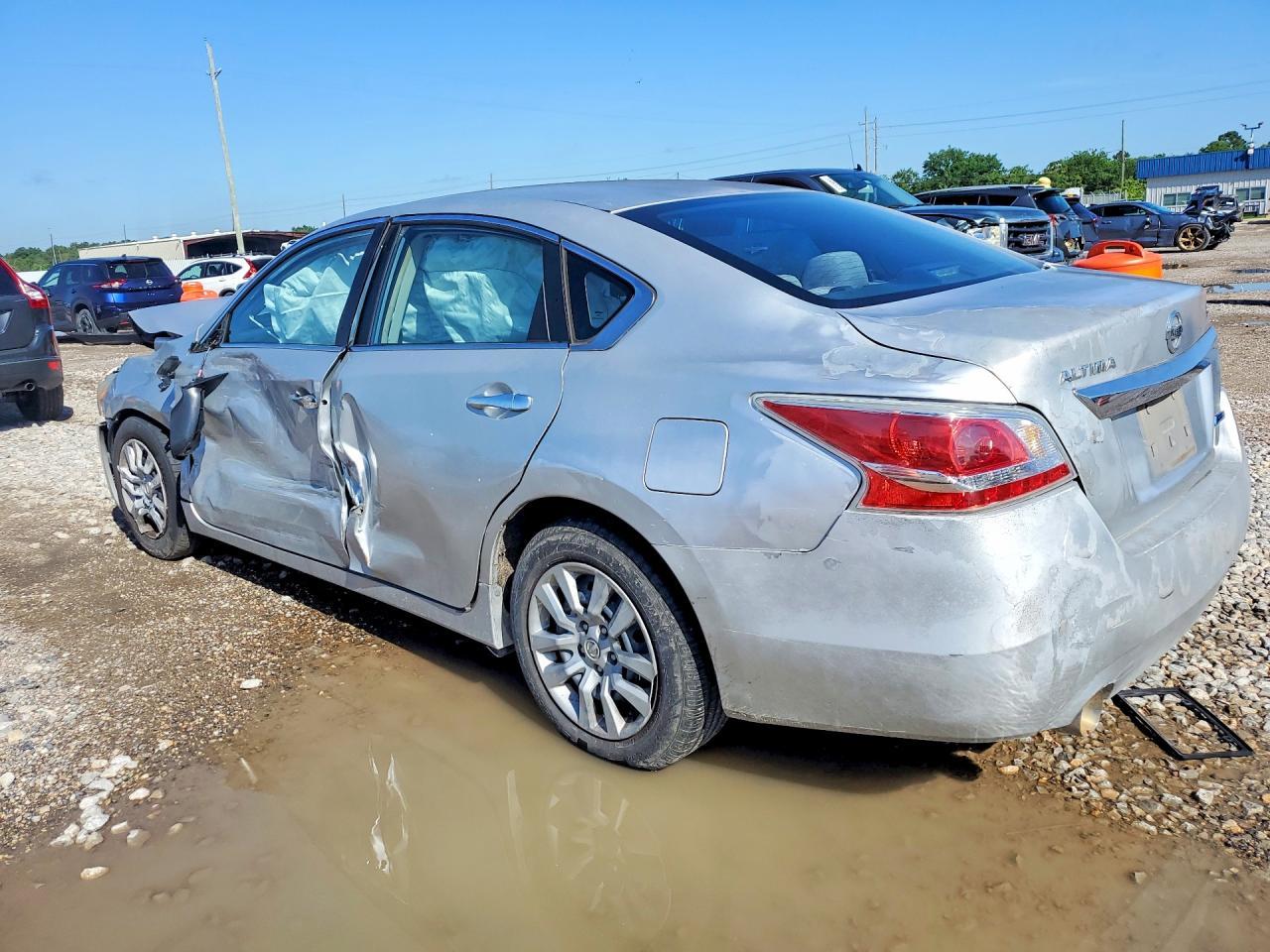 2013 Nissan Altima 2.5 - Image 2