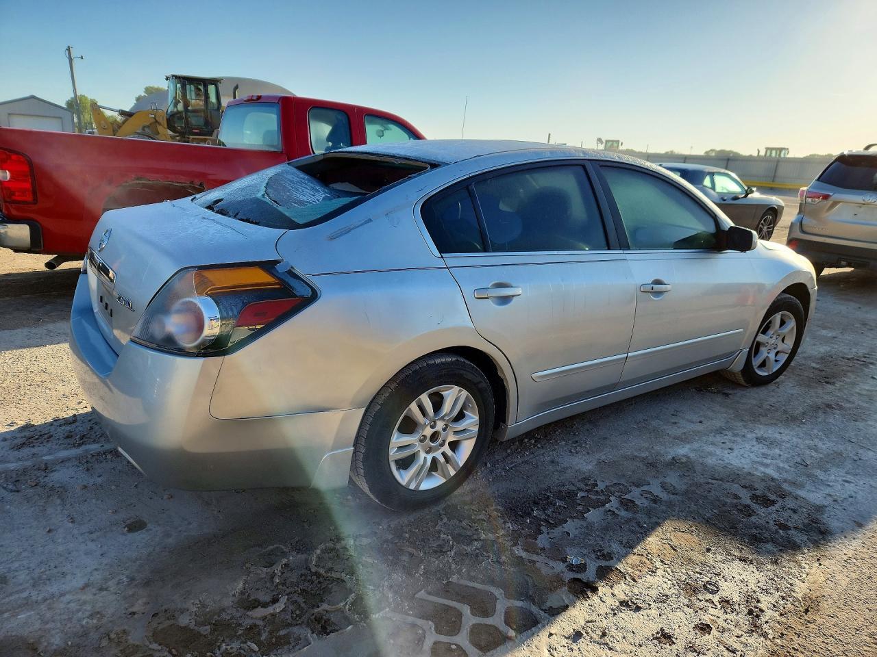 2009 Nissan Altima 2.5 - Фото 3