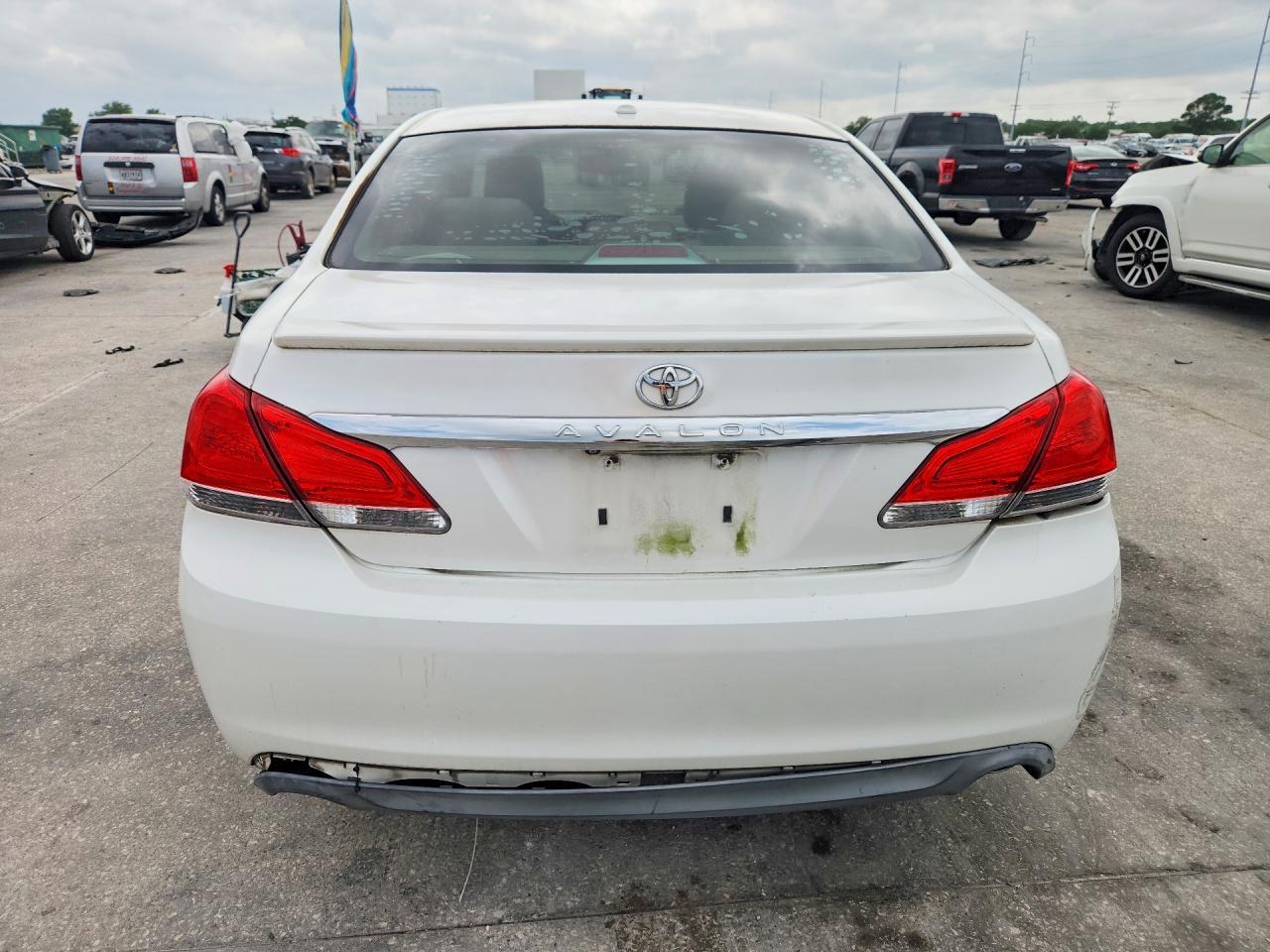 2011 Toyota Avalon Limited - Фото 6