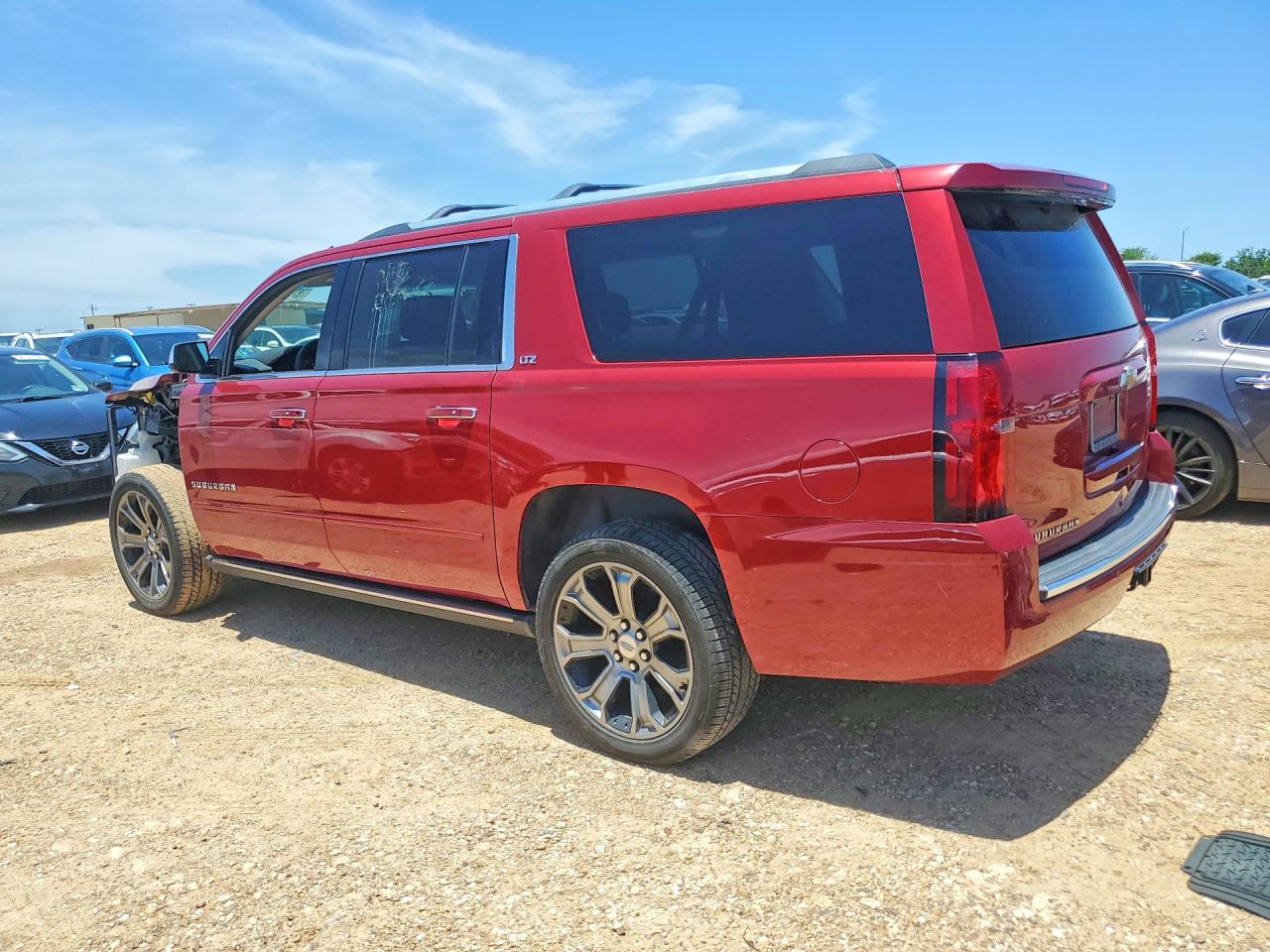 2015 Chevrolet Suburban C1500 Ltz - Image 2