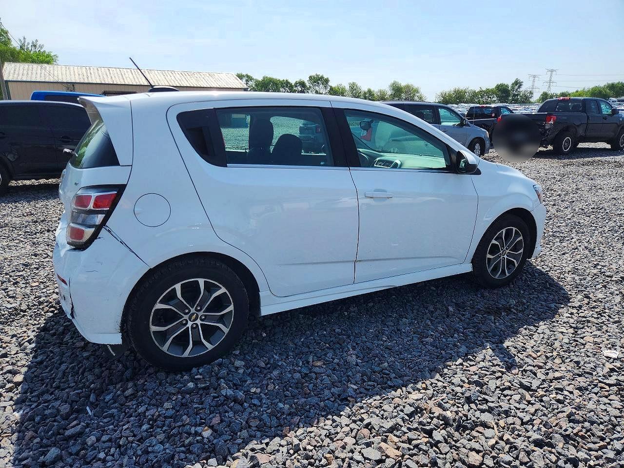 2017 Chevrolet Sonic Lt - Image 3