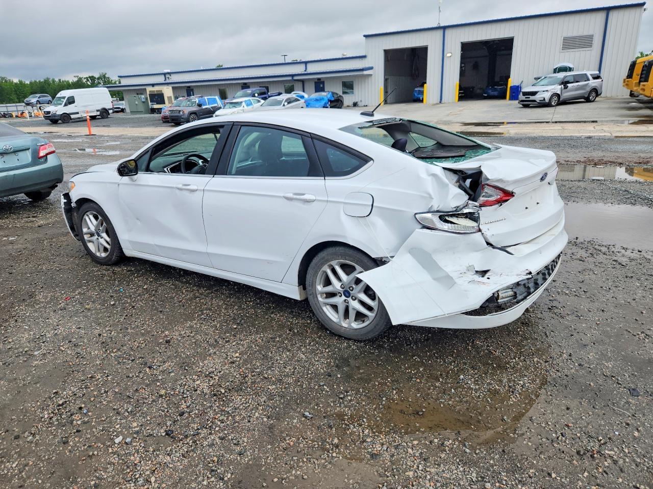 2016 Ford Fusion Se - Image 2