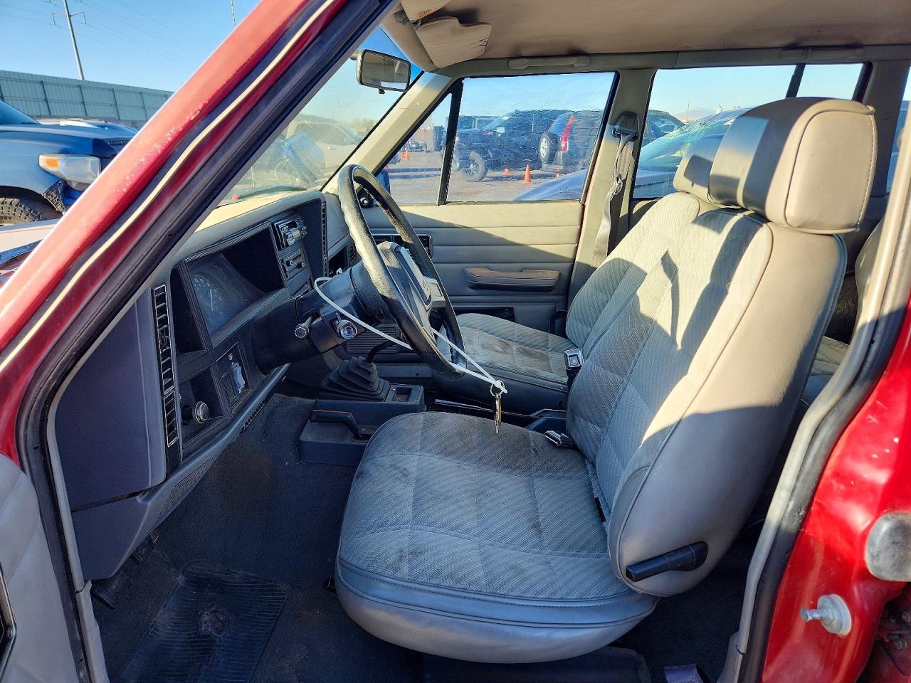 1989 Jeep Cherokee - Фото 7