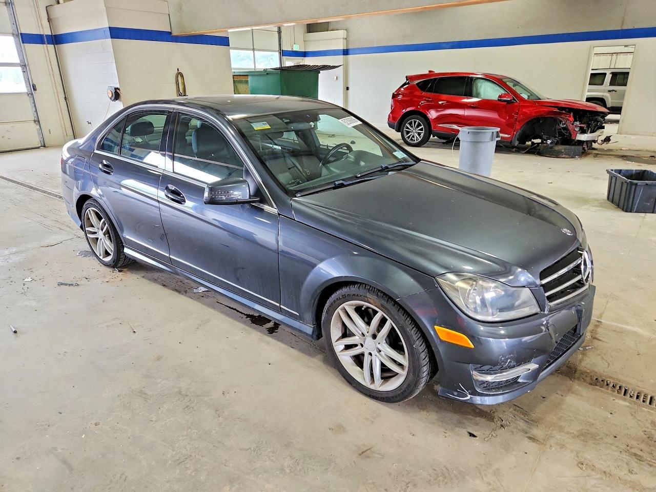 2014 Mercedes-Benz C 300 4Matic - Image 4