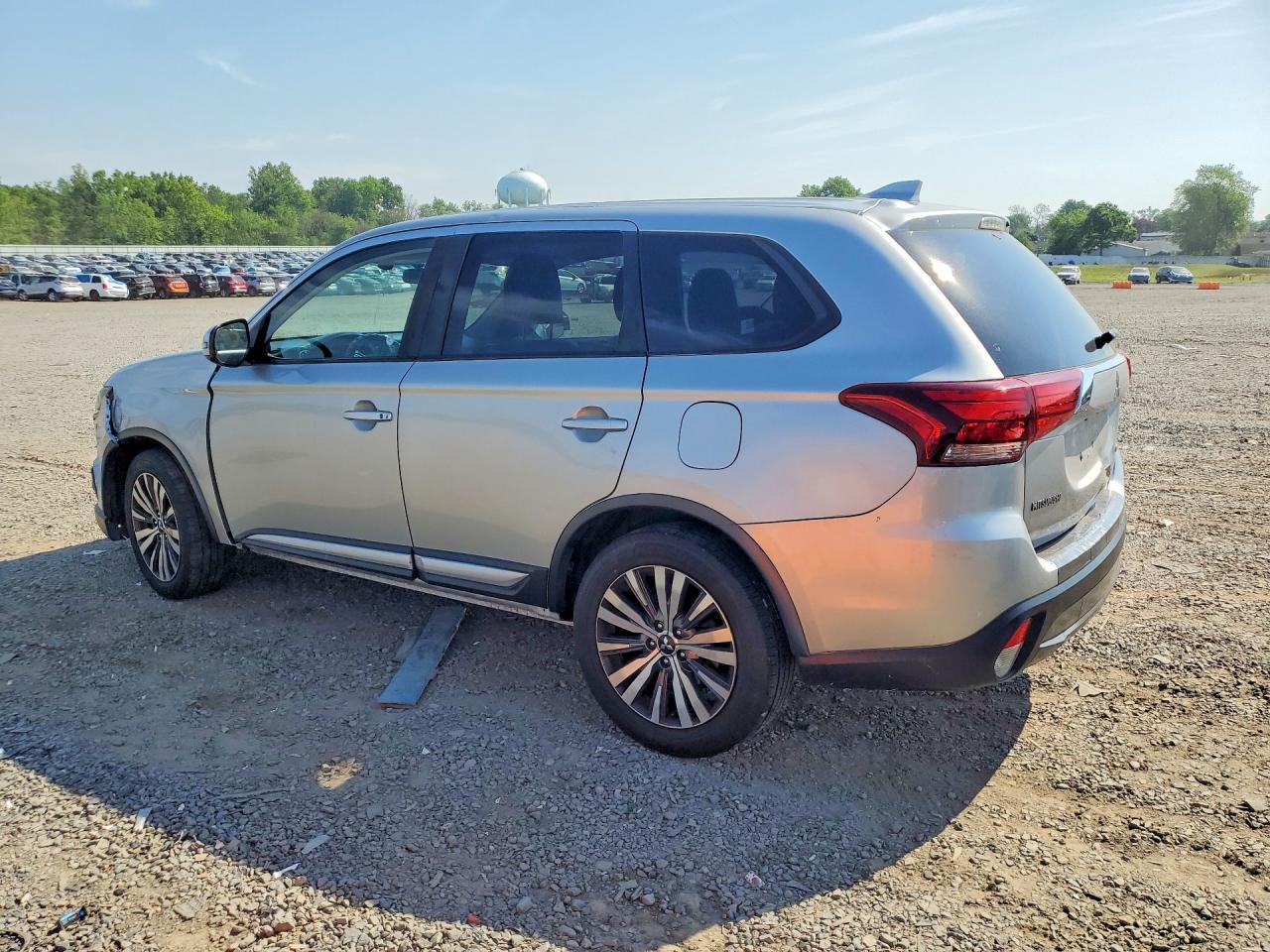 2019 Mitsubishi Outlander Se - Фото 2