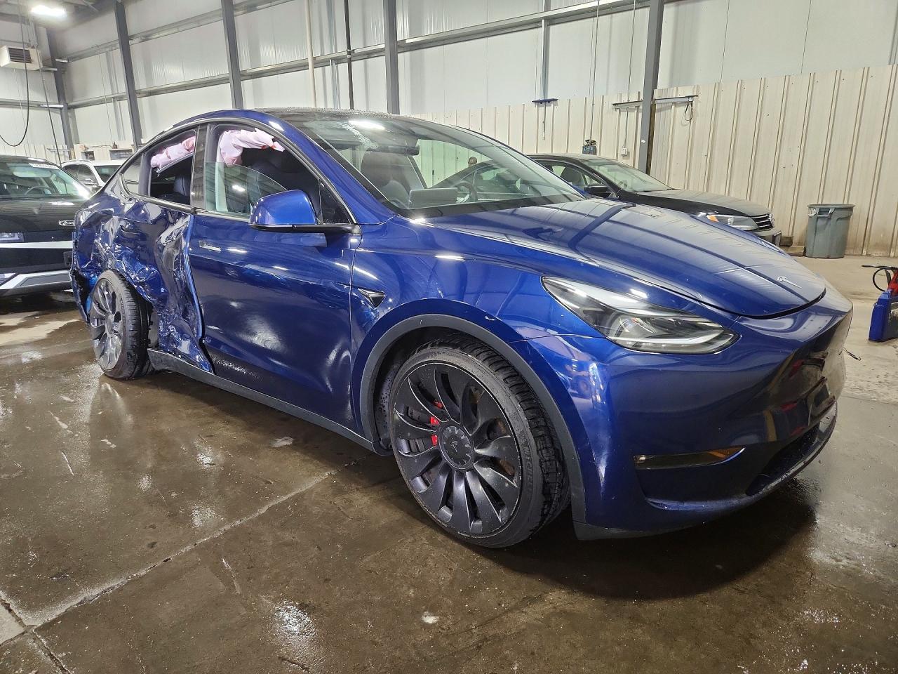 2023 Tesla Model Y - Image 4