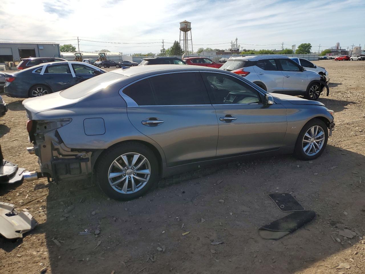 2017 Infiniti Q50 3.0T Premium - Фото 3