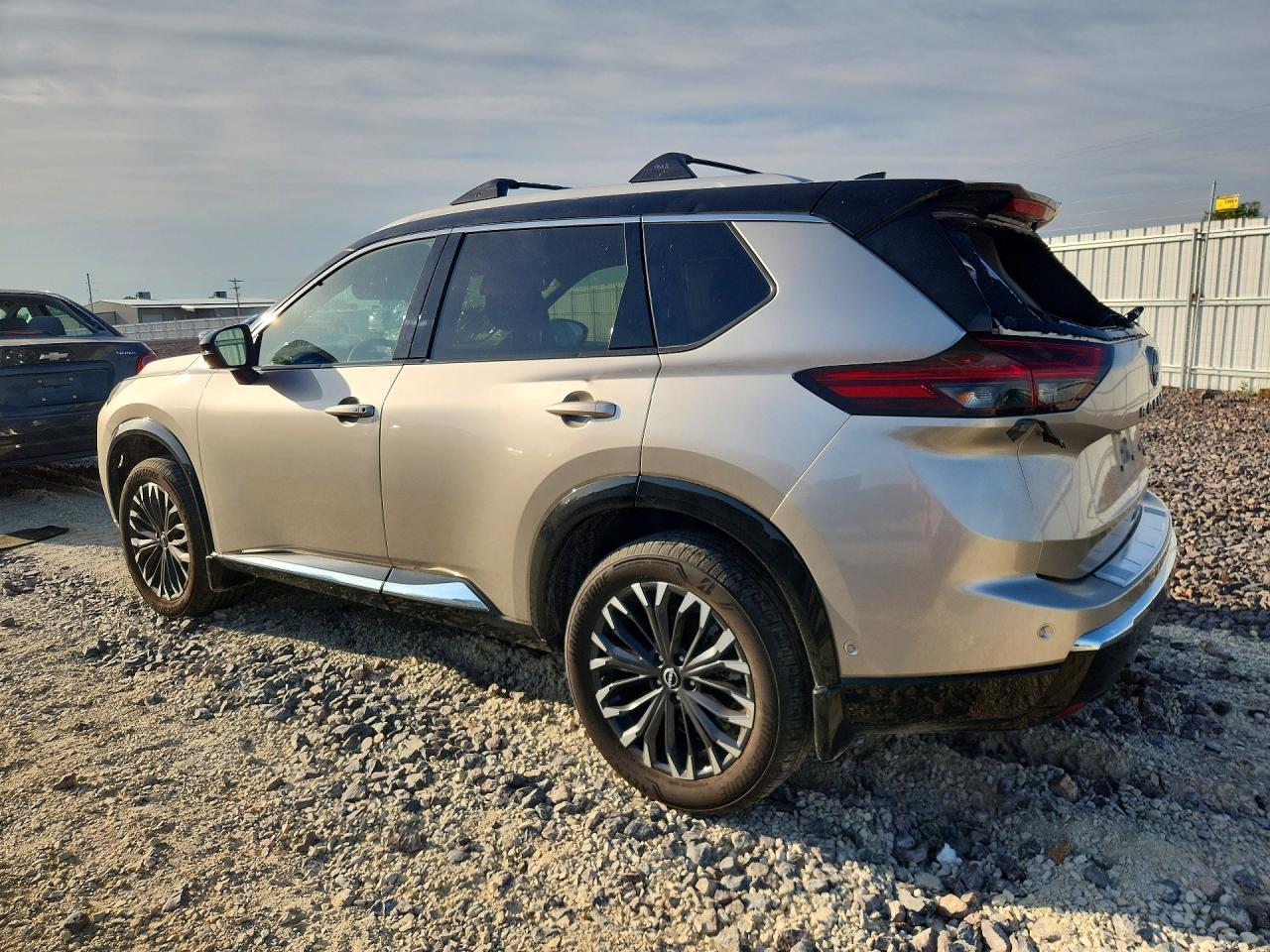 2026 Nissan Rogue Platinum - Фото 2
