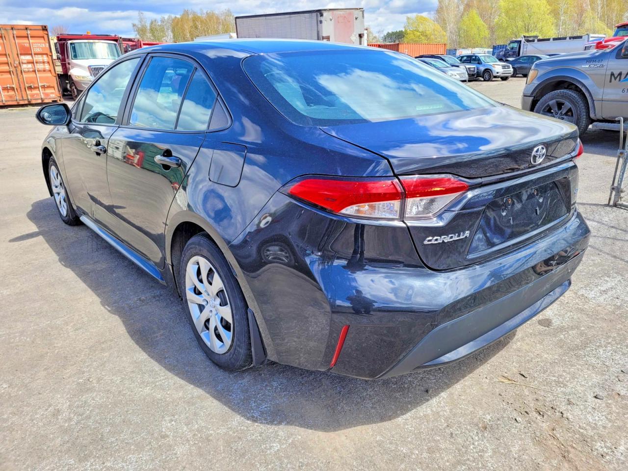 2021 Toyota Corolla Le - Фото 3