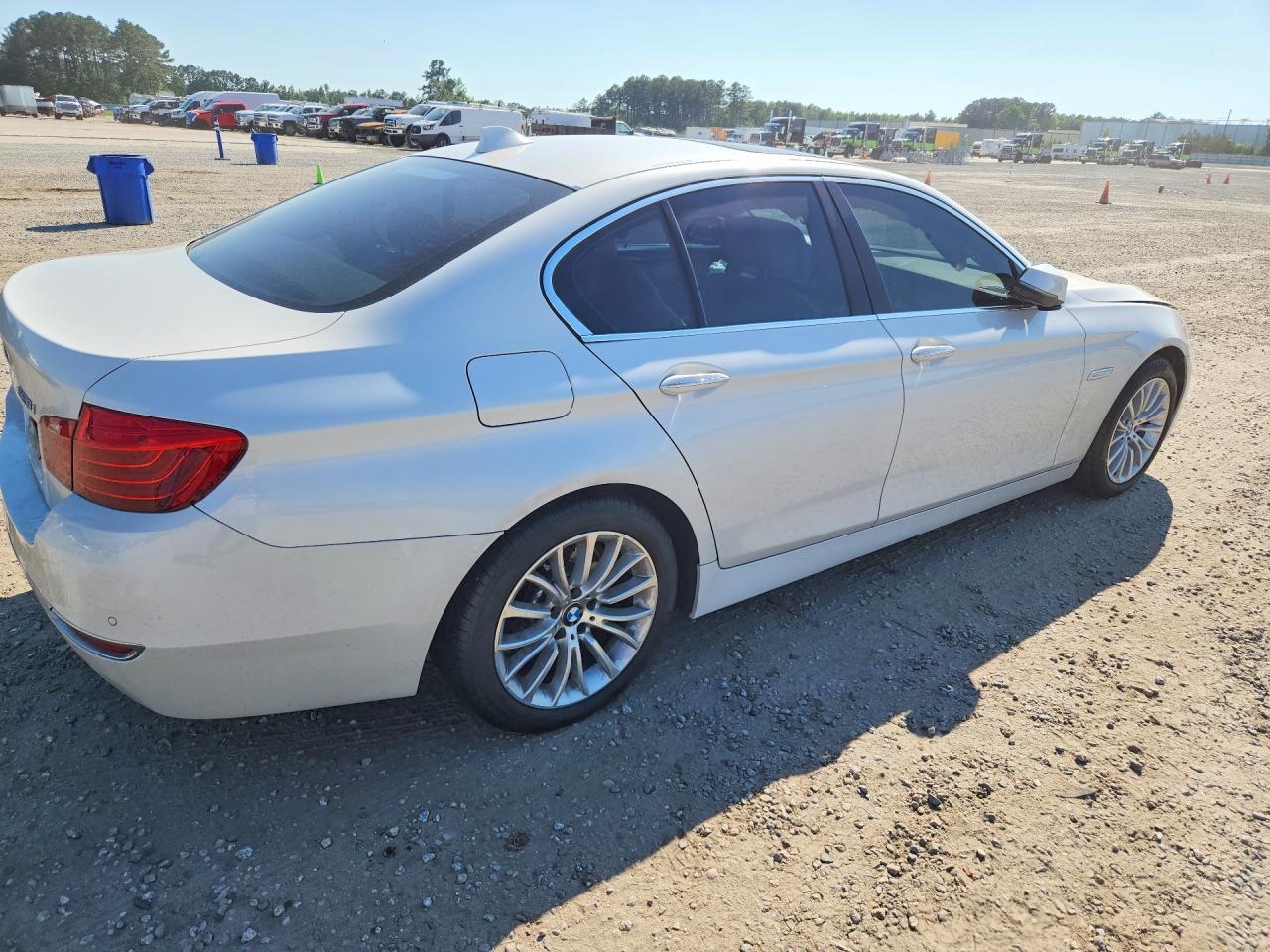 2015 BMW 528 I - Image 3