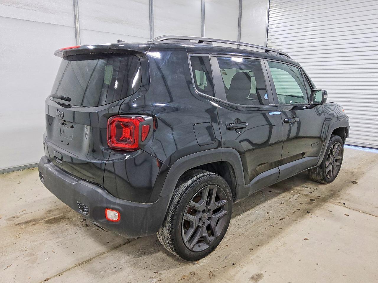 2020 Jeep Renegade Latitude - Фото 3