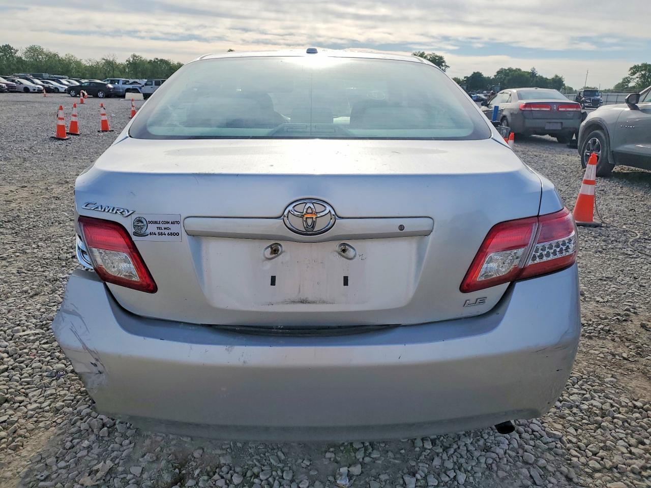 2011 Toyota Camry Le - Image 6