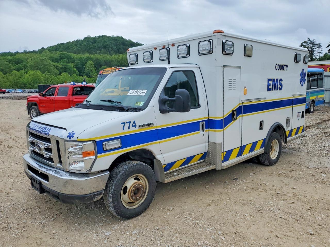2018 Ford Econoline E350 Super Duty Cutaway Van