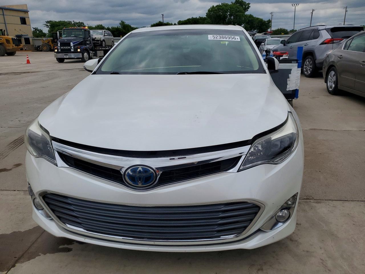 2015 Toyota Avalon Hybrid Limited - Image 5