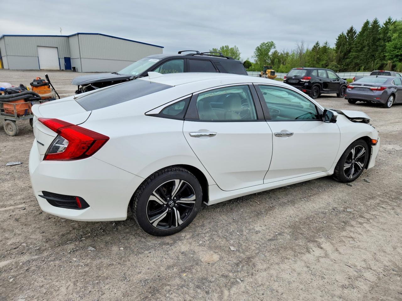 2016 Honda Civic Touring - Фото 3