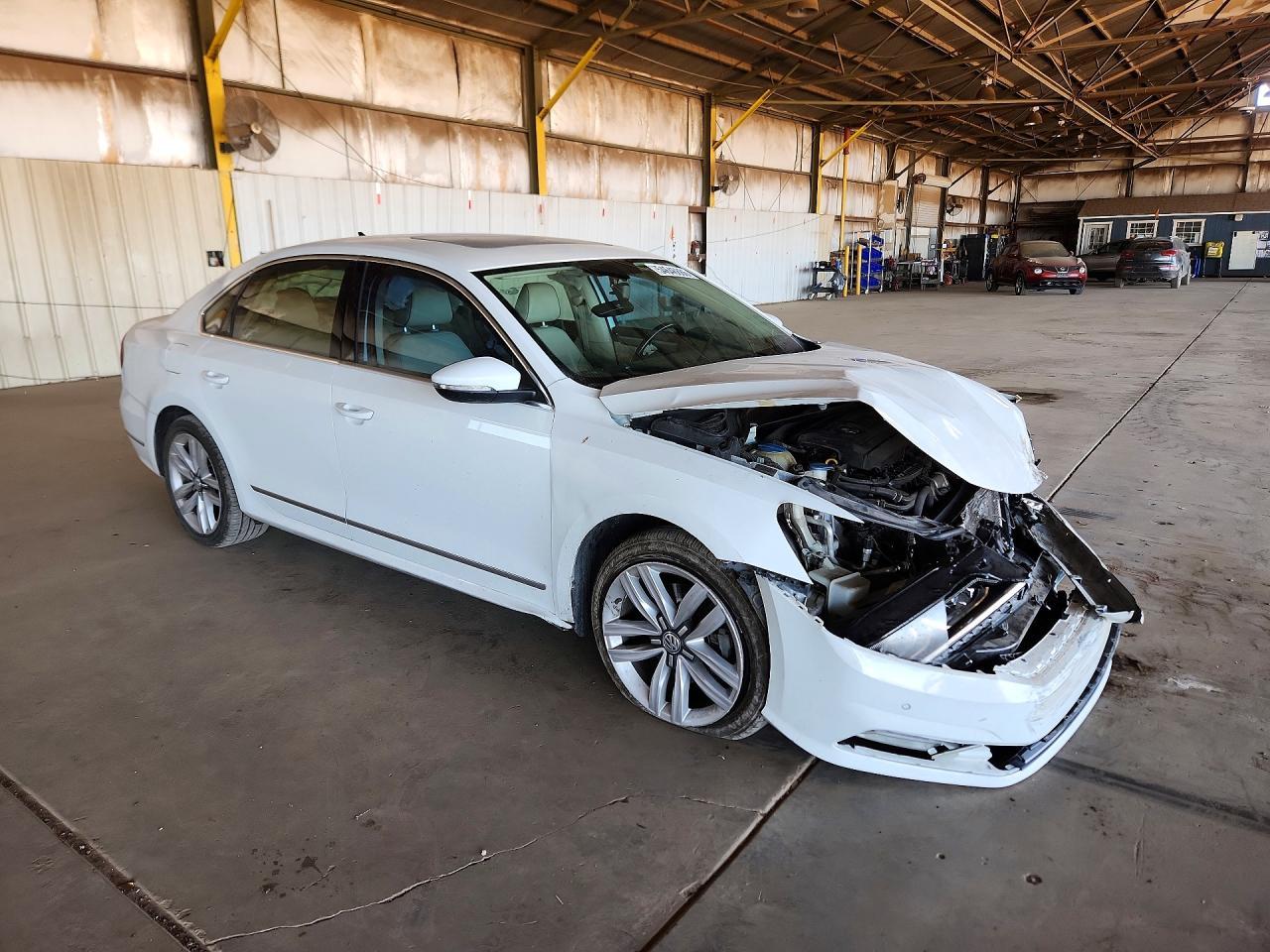 2017 Volkswagen Passat Se - Фото 4