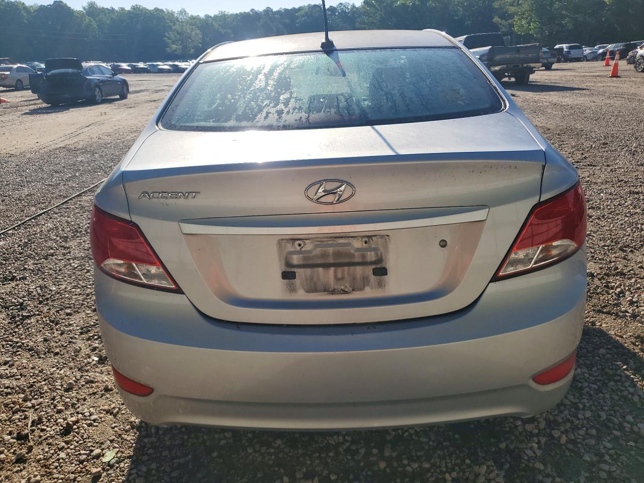 2017 Hyundai Accent Se - Image 6