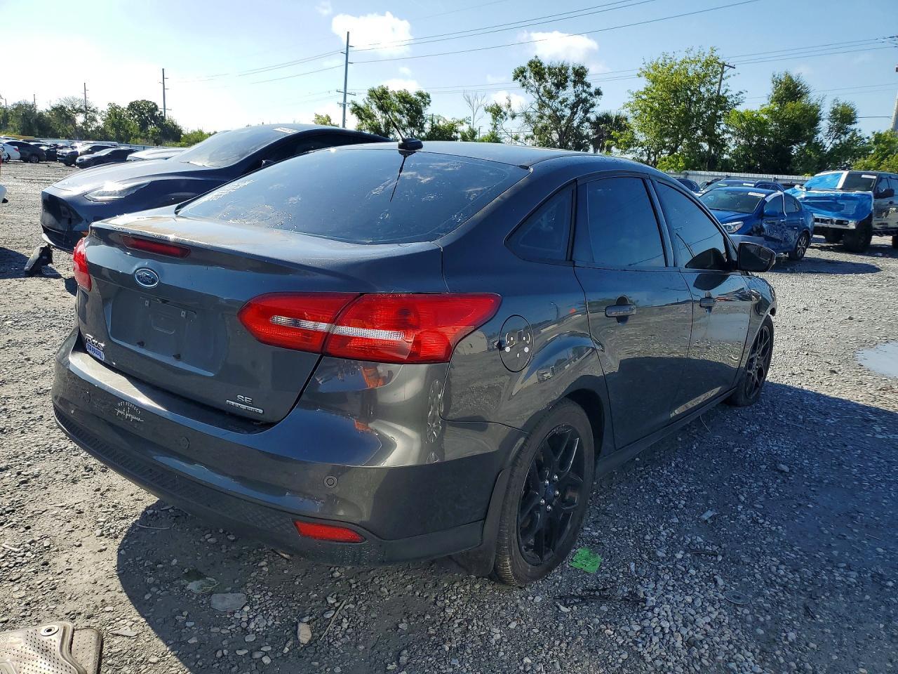 2016 Ford Focus - Фото 3