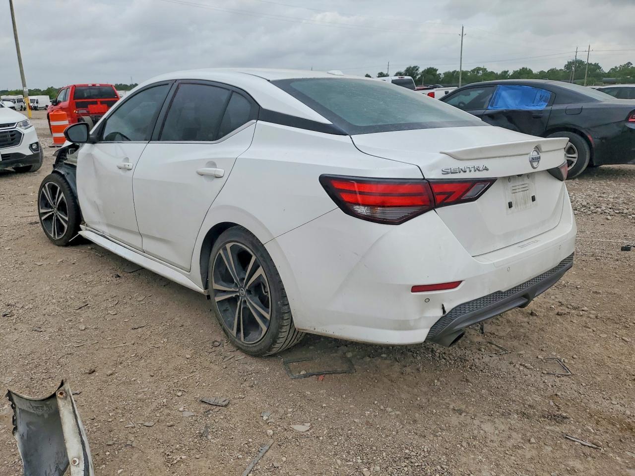 2022 Nissan Sentra Sr - Фото 2