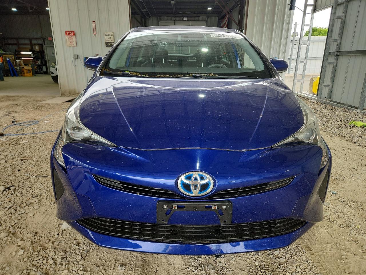 2016 Toyota Prius Two - Image 5