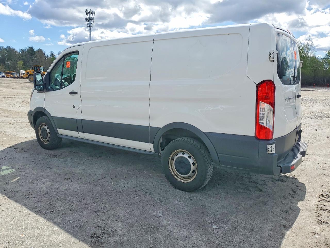2017 Ford Transit 250 Delivery Van - Фото 2
