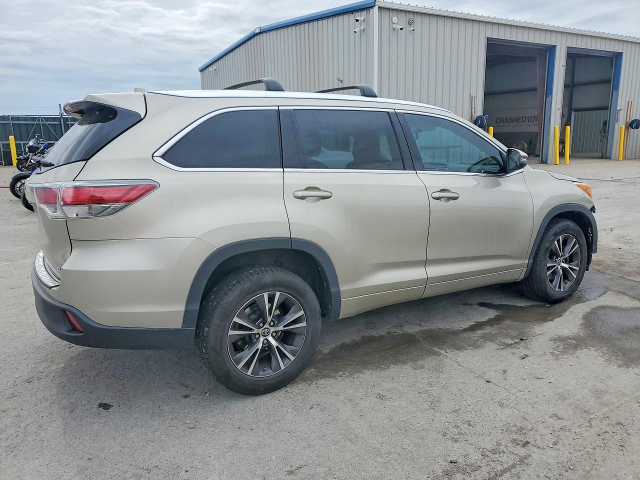 2016 Toyota Highlander Xle - Фото 3