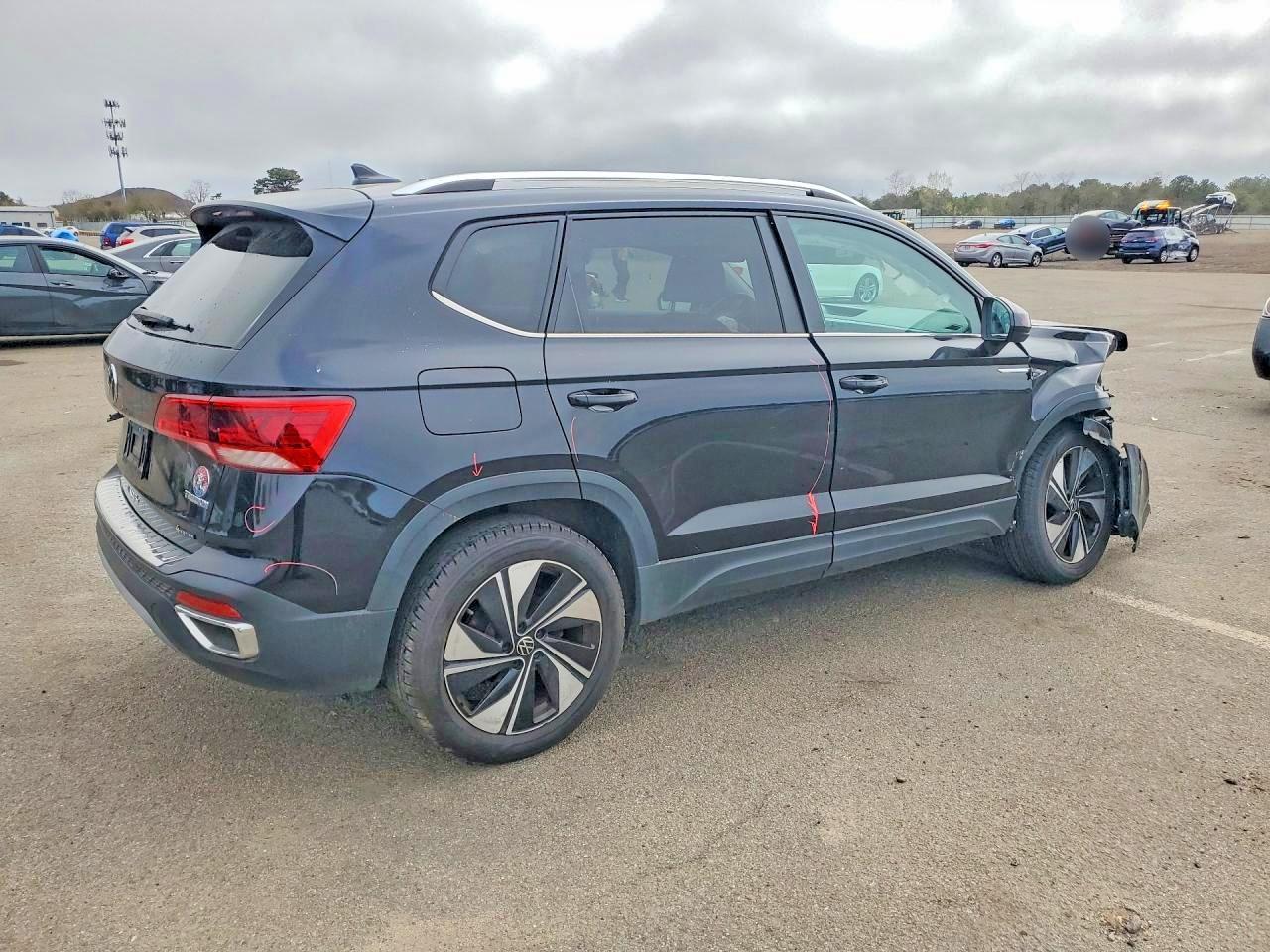 2023 Volkswagen Taos Se - Image 3