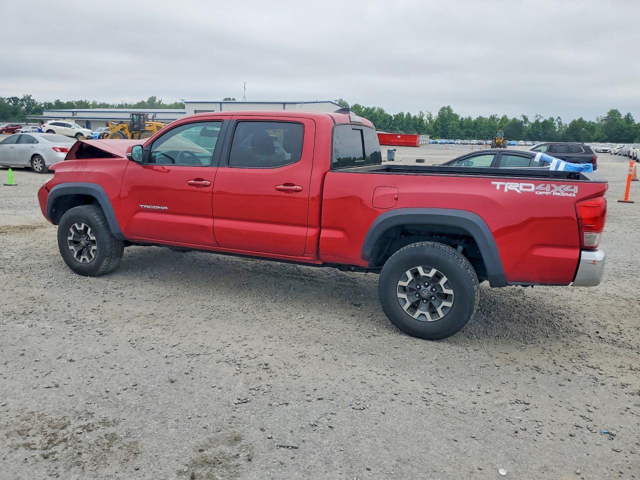 2017 Toyota Tacoma Trd Off-Road - Image 2