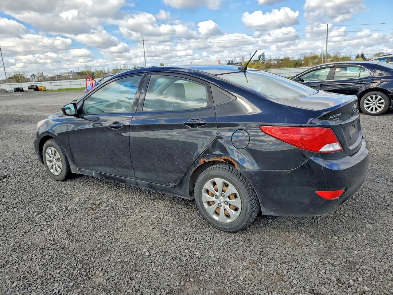 2016 Hyundai Accent Se - Фото 2
